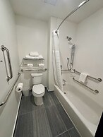 Spark by Hilton Fort Wayne