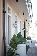 Garden District Hotel