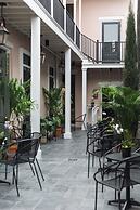 Garden District Hotel
