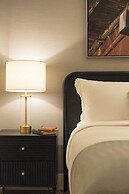 Garden District Hotel