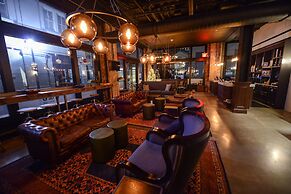 Q&C Hotel and Bar, New Orleans, Autograph Collection