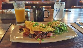 Q&C Hotel and Bar, New Orleans, Autograph Collection