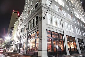 Q&C Hotel and Bar, New Orleans, Autograph Collection