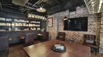 Q&C Hotel and Bar, New Orleans, Autograph Collection