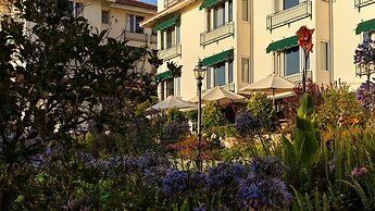 La Playa Hotel