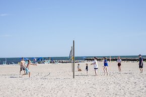 Riviera Beach Resort