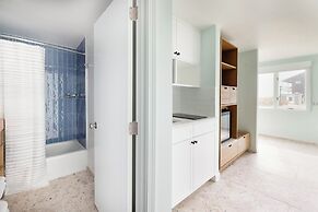 Riviera Beach Resort