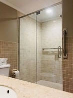 Weathervane Terrace Inn and Suites