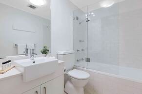 Oaks Sydney Goldsbrough Suites