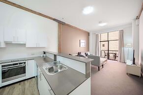 Oaks Sydney Goldsbrough Suites