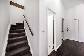 Oaks Sydney Goldsbrough Suites