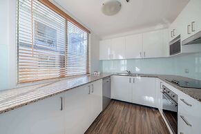 Oaks Sydney Goldsbrough Suites