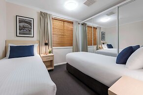 Oaks Sydney Goldsbrough Suites