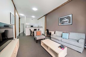 Oaks Sydney Goldsbrough Suites