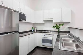 Oaks Sydney Goldsbrough Suites