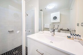 Oaks Sydney Goldsbrough Suites