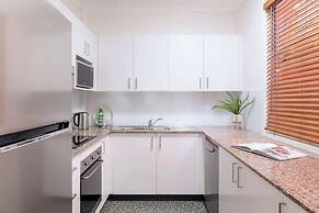 Oaks Sydney Goldsbrough Suites