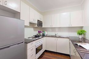 Oaks Sydney Goldsbrough Suites