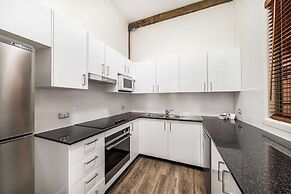 Oaks Sydney Goldsbrough Suites