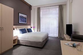 Oaks Sydney Goldsbrough Suites