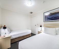 Oaks Sydney Goldsbrough Suites