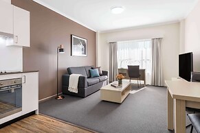 Oaks Sydney Goldsbrough Suites
