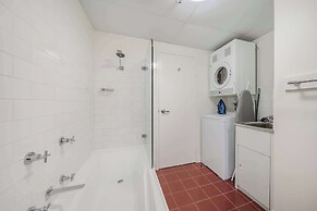 Oaks Sydney Goldsbrough Suites