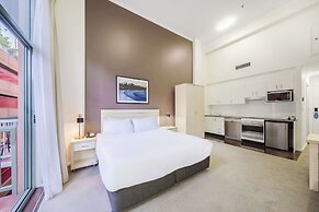 Oaks Sydney Goldsbrough Suites