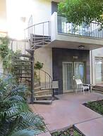 7 Springs Inn & Suites