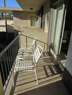 7 Springs Inn & Suites