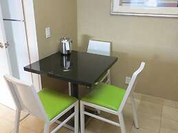 7 Springs Inn & Suites