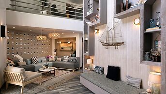 Sandcastle Hotel on the Beach