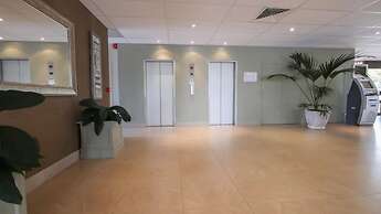 The Summit Apartments