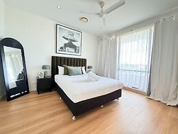 The Summit Apartments