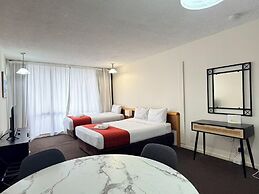 The Summit Apartments
