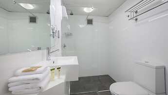 The Summit Apartments