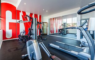 Central Hillcrest Apartment Hotel