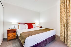 Central Hillcrest Apartment Hotel