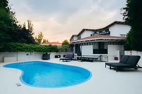 Ramada by Wyndham Diplomat Canberra