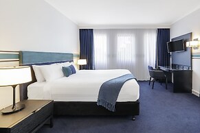 Ramada by Wyndham Diplomat Canberra