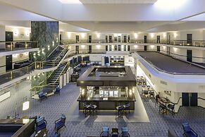 Ramada by Wyndham Diplomat Canberra