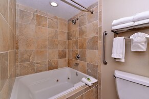 Holiday Inn Express and Suites Indianapolis W- Airport Area by IHG