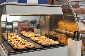Holiday Inn Express and Suites Indianapolis W- Airport Area by IHG