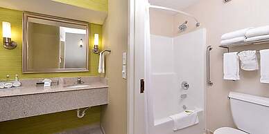 Holiday Inn Express and Suites Indianapolis W- Airport Area by IHG