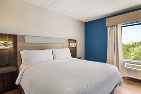 Holiday Inn Express and Suites Indianapolis W- Airport Area by IHG