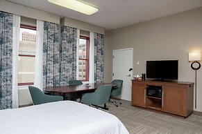 Hampton Inn Indianapolis Downtown Across from Circle Centre