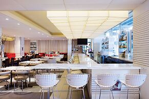 The New Yorker Hotel