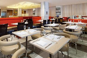 The New Yorker Hotel