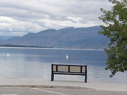 Okanagan Lakefront Resort
