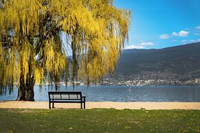 Okanagan Lakefront Resort